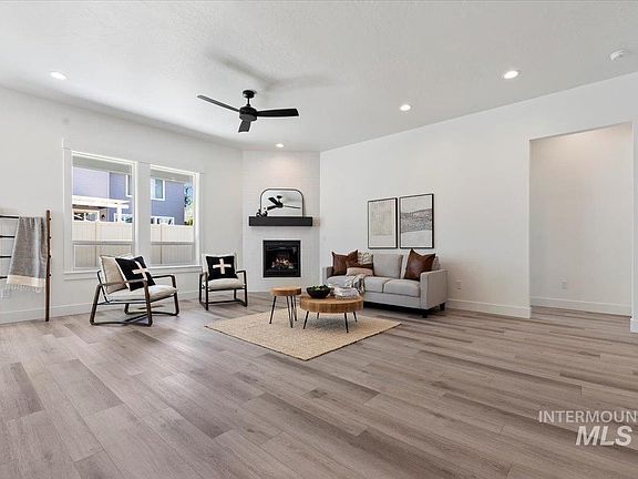 7th image of this home