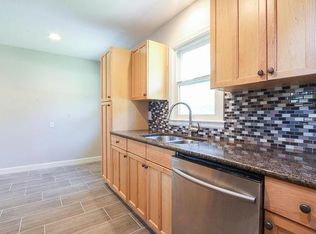 6607 W 62nd St, Mission, KS 66202