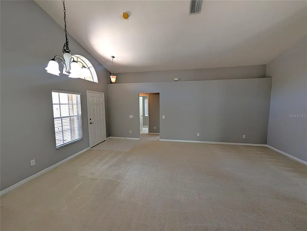 3 bed, 2.0 bath, 1598 sqft, $1,945 — Photo 4