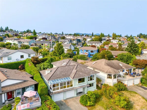 6045 Icarus Dr, Nanaimo, BC V9V 1B7