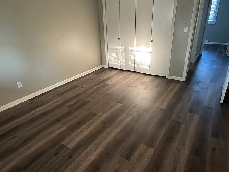 201 Begonia St NE #9 — Photo 6