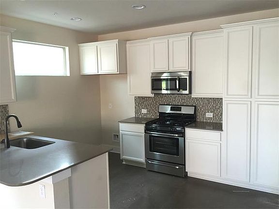 4th image of 7503 Pantherpaw St