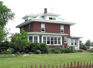 20024 Freeport Rd, Sterling, IL 61081