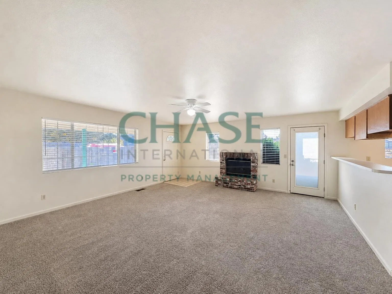 3 bed, 2.0 bath, $2,300 — Photo 4