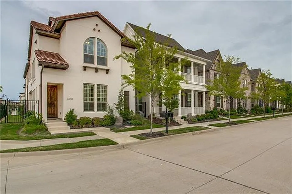 432 Loma Alta Dr