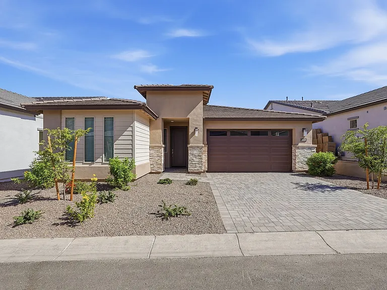 21435 W Meadowbrook Ave — Photo 3