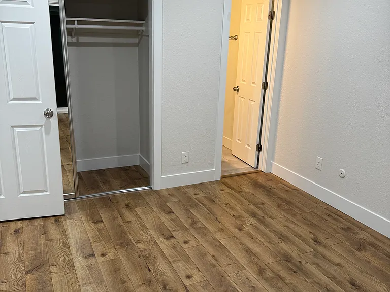 7962-7960 Samantha Way — Photo 9