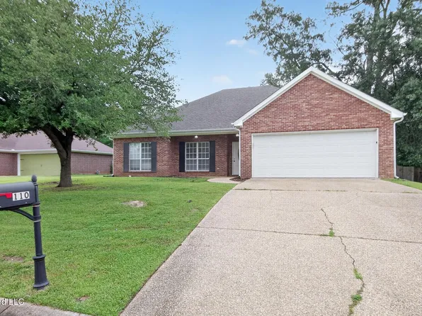 110 Live Oaks Blvd, Pearl, MS 39208