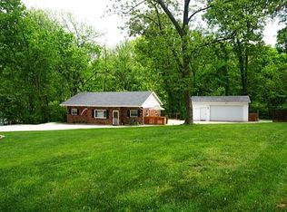 2710 Selzer Rd, Evansville, IN 47712