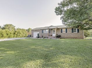 135 Brandy Ln, Vine Grove, KY 40175