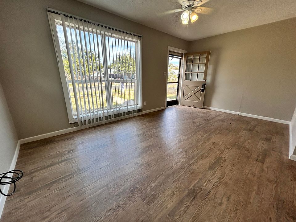 1st image of 1313 25th St #1313