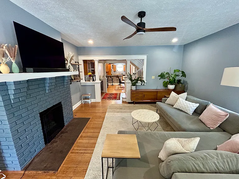 2332 Central Ave — Photo 9