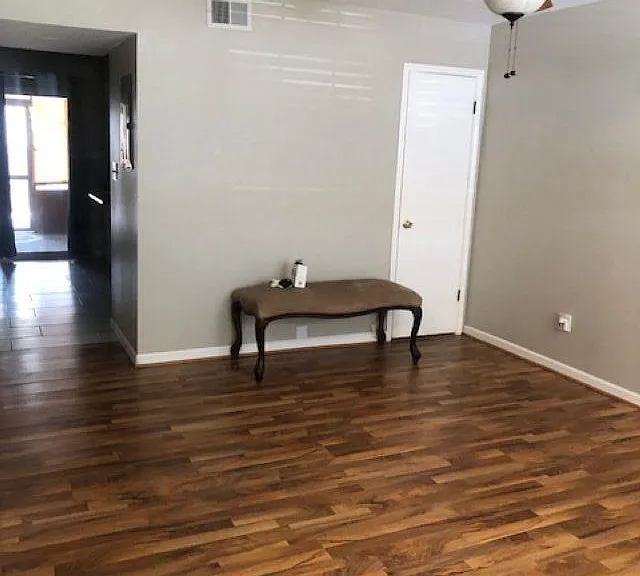 1557 Applegate Ln — Photo 5