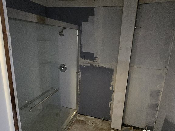 5th image of 1217 W 31st St