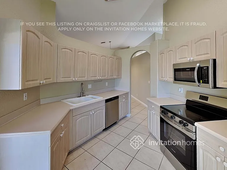 3970 Sea Grape Cir — Photo 6