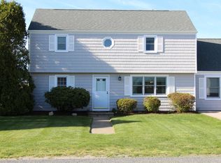 45 Exeter Blvd, Narragansett, RI 02882