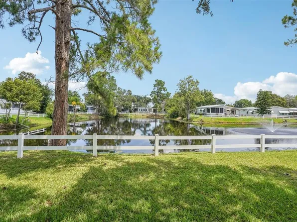 3316 Rainbow Rd, Tavares, FL 32778