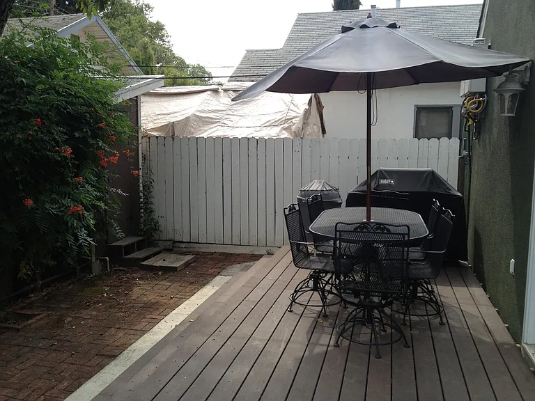 Deck in the back