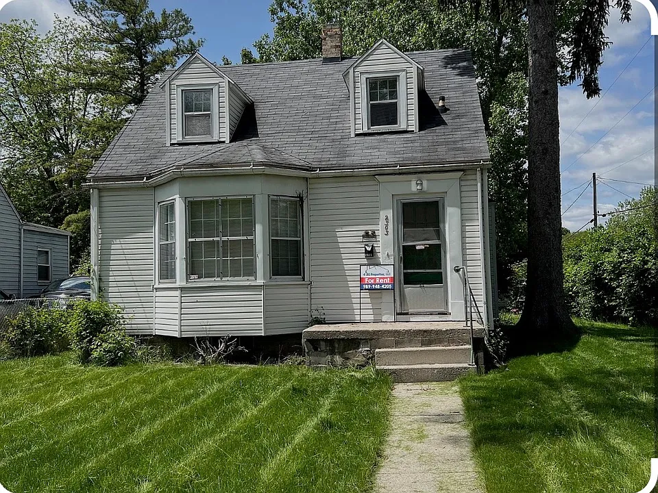 2303 Prescott Ave