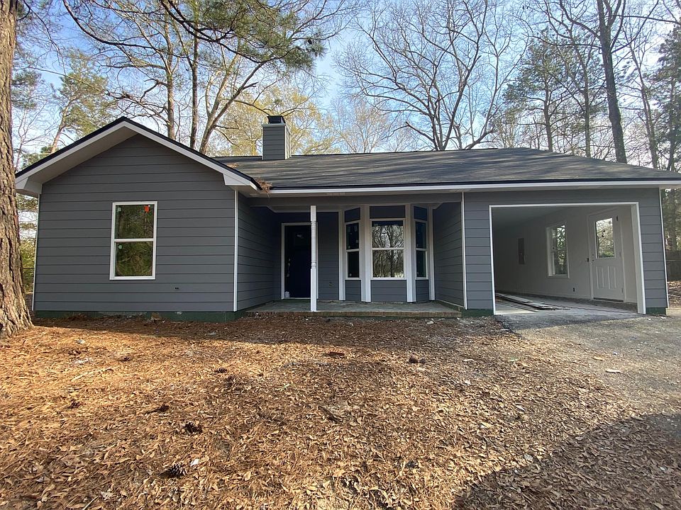 Front 
(garage door not yet installed in pic)