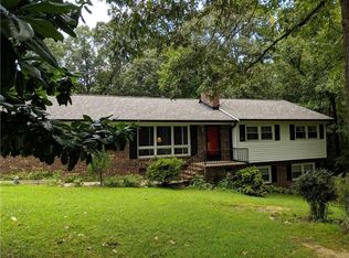 826 Woodleigh Ave, Burlington, NC 27217