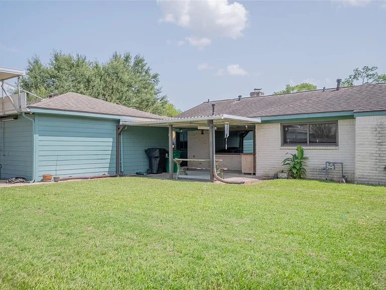 9202 Benning Dr — Photo 43