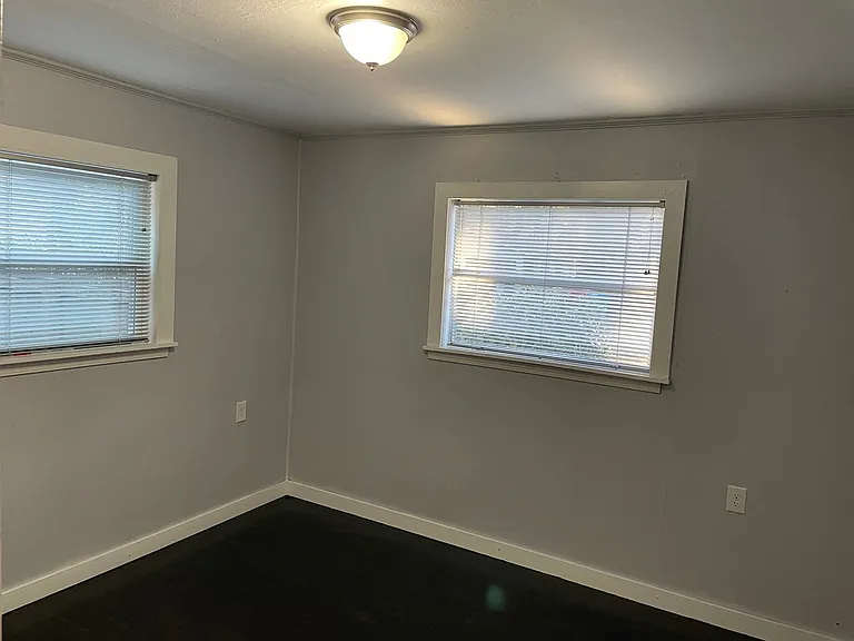 401 S Booker St — Photo 11