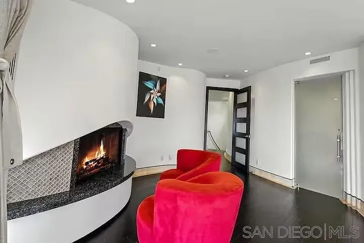 1676 Plum St — Photo 31