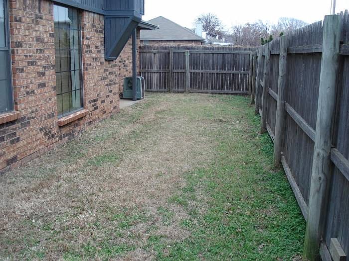 2nd image of 1160 N Eagle Ln