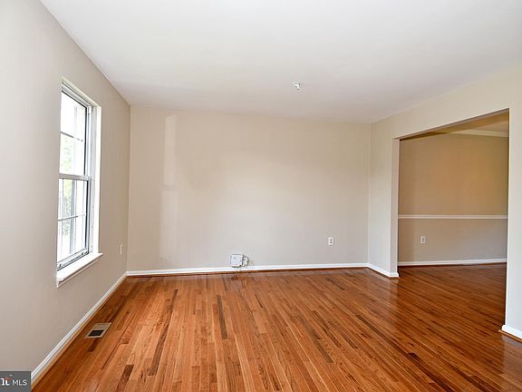 5th image of 3113 Lavall Ct