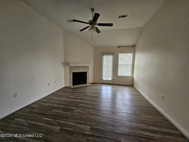 2312 Paula Cir — Photo 5