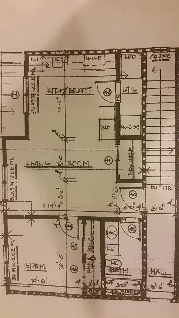 Bright and Comfortable 1-Bed Apartment with Convenient Clinton Location — Photo 2