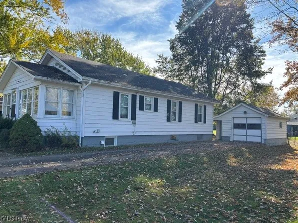 226 E Wisconsin Ave, Sebring, OH 44672