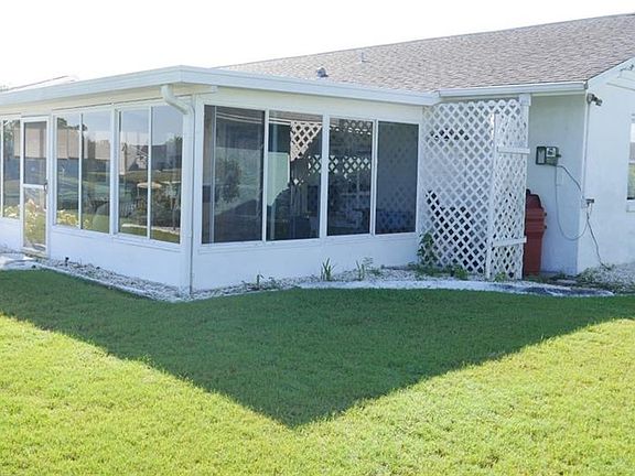 5th image of 1607 Danbury Dr