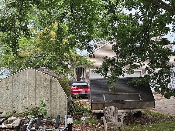 3rd image of 8204 Greenfield Shores Dr