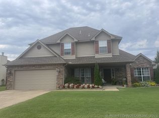 1004 S Yellowood Ave, Broken Arrow, OK 74012