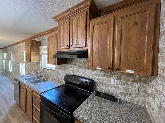 2nd image of 5739 224th St