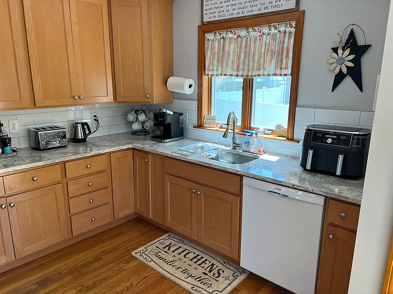 Sink & Dishwasher
