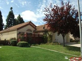 526 W Hawthorn St, Santa Maria, CA 93458