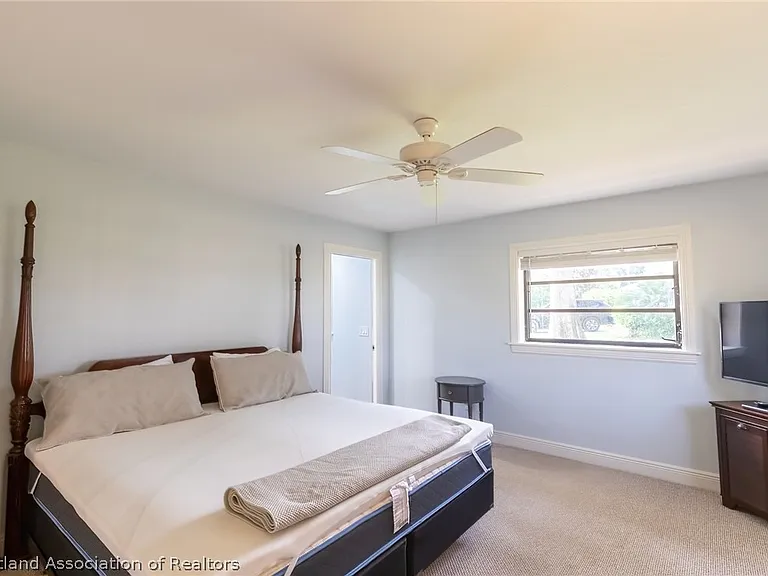102 Squirrel Point — Photo 29