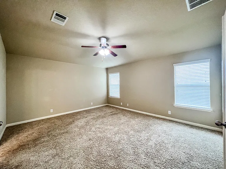 923 Avery Pkwy #2 — Photo 8