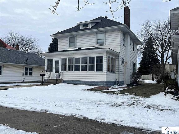 4th image of 613 3rd Ave S