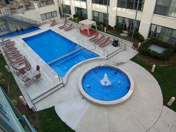 2nd image of 940 Monroe Ave NW Unit 238