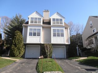 6 Clubway Cir, Yonkers, NY 10710