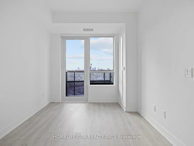 60 Central Park Dr #908 — Photo 12
