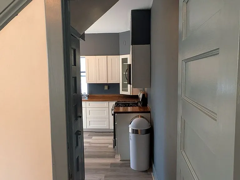 1953 Laurel Ave — Photo 11