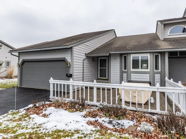 152 Summerhaven Dr S, East Syracuse, NY 13057