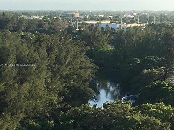 4th image of 13499 Biscayne Blvd APT 1202