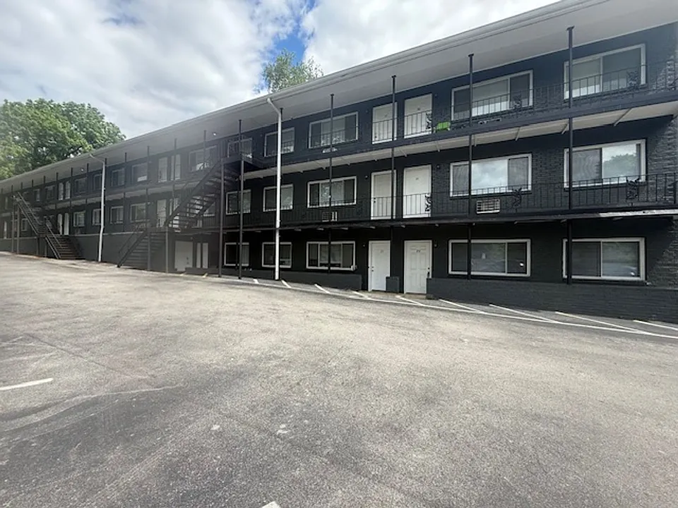 Flats at the Pike