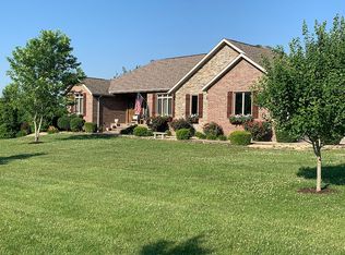 1151 N Hidden Springs Dr, Nixa, MO 65714